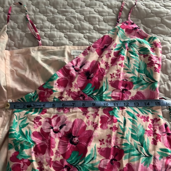 Beautiful J. Crew floral wrap dress size 6 - Picture 16 of 16
